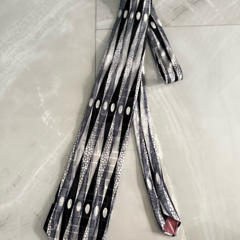 Pierre Balmain Black and White Graphic Silk Tie (Extra long)